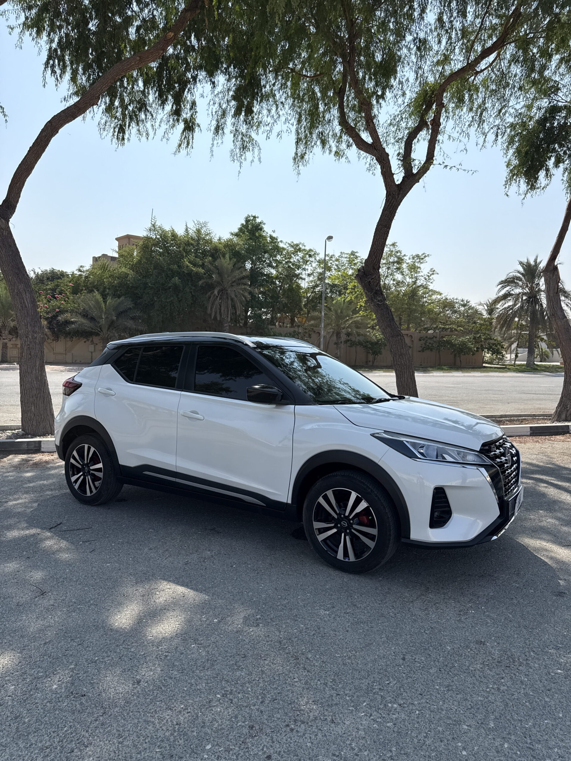Nissan kicks sv 1