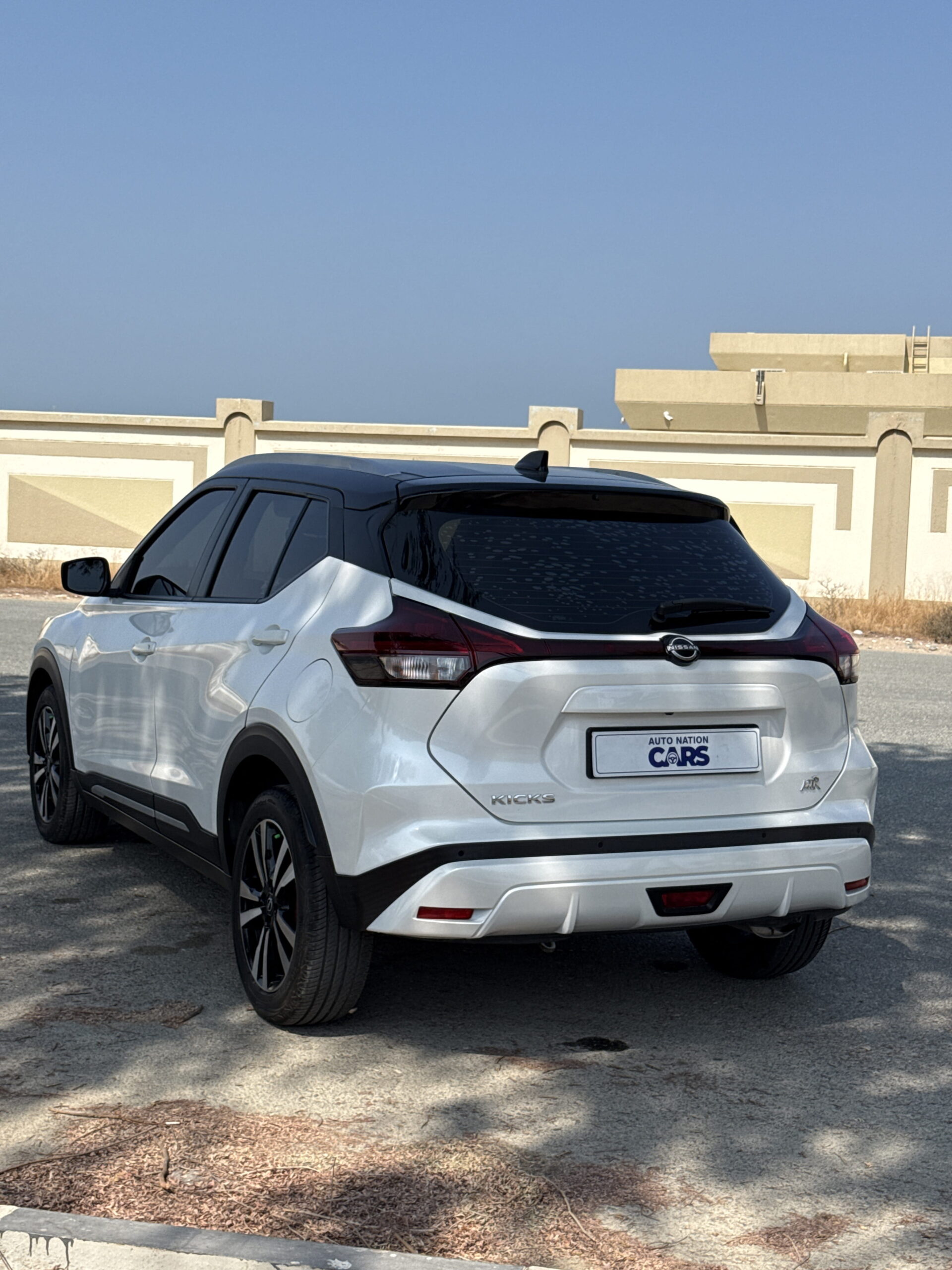 Nissan kicks sv 2