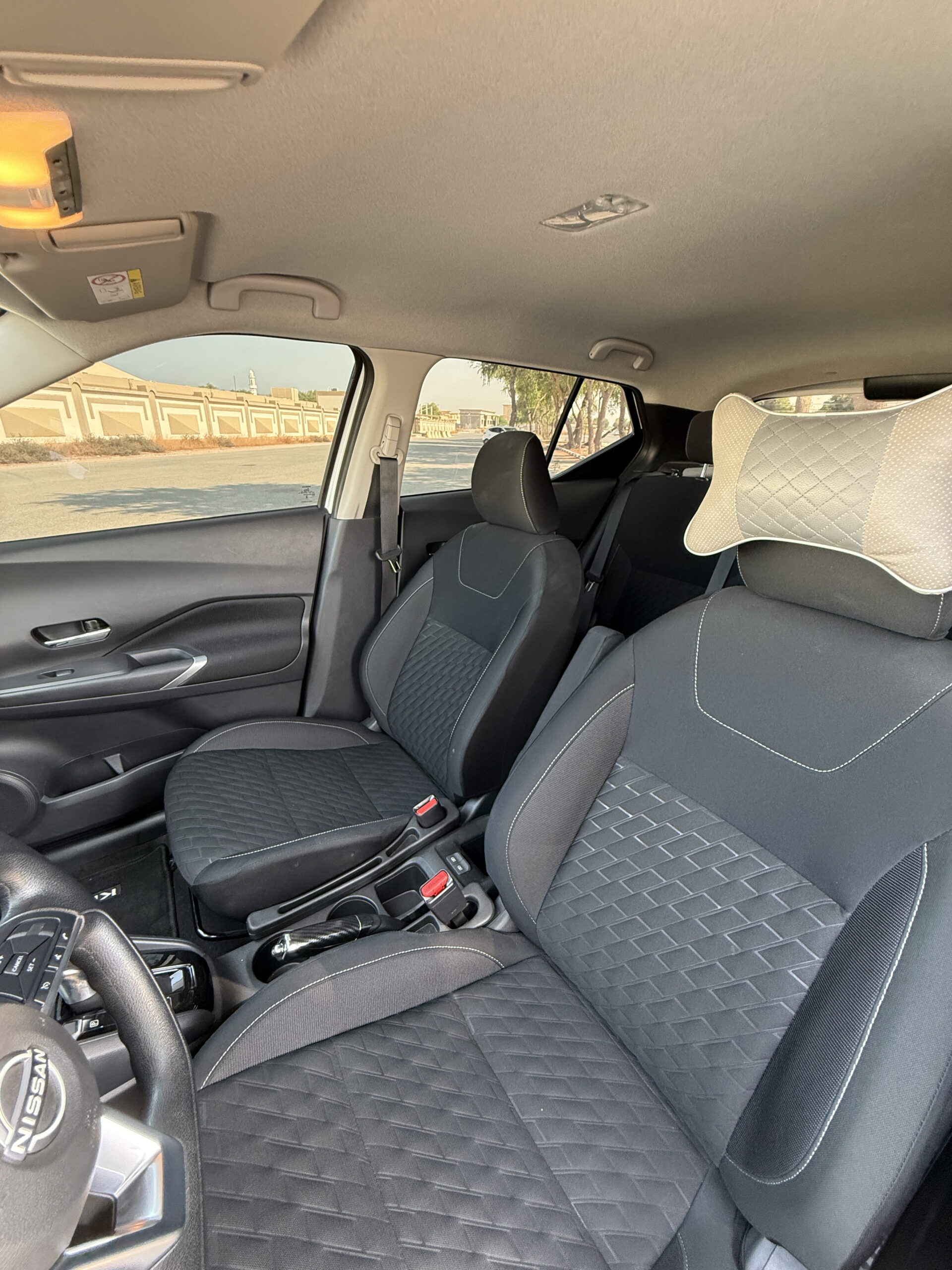 Nissan kicks sv 3