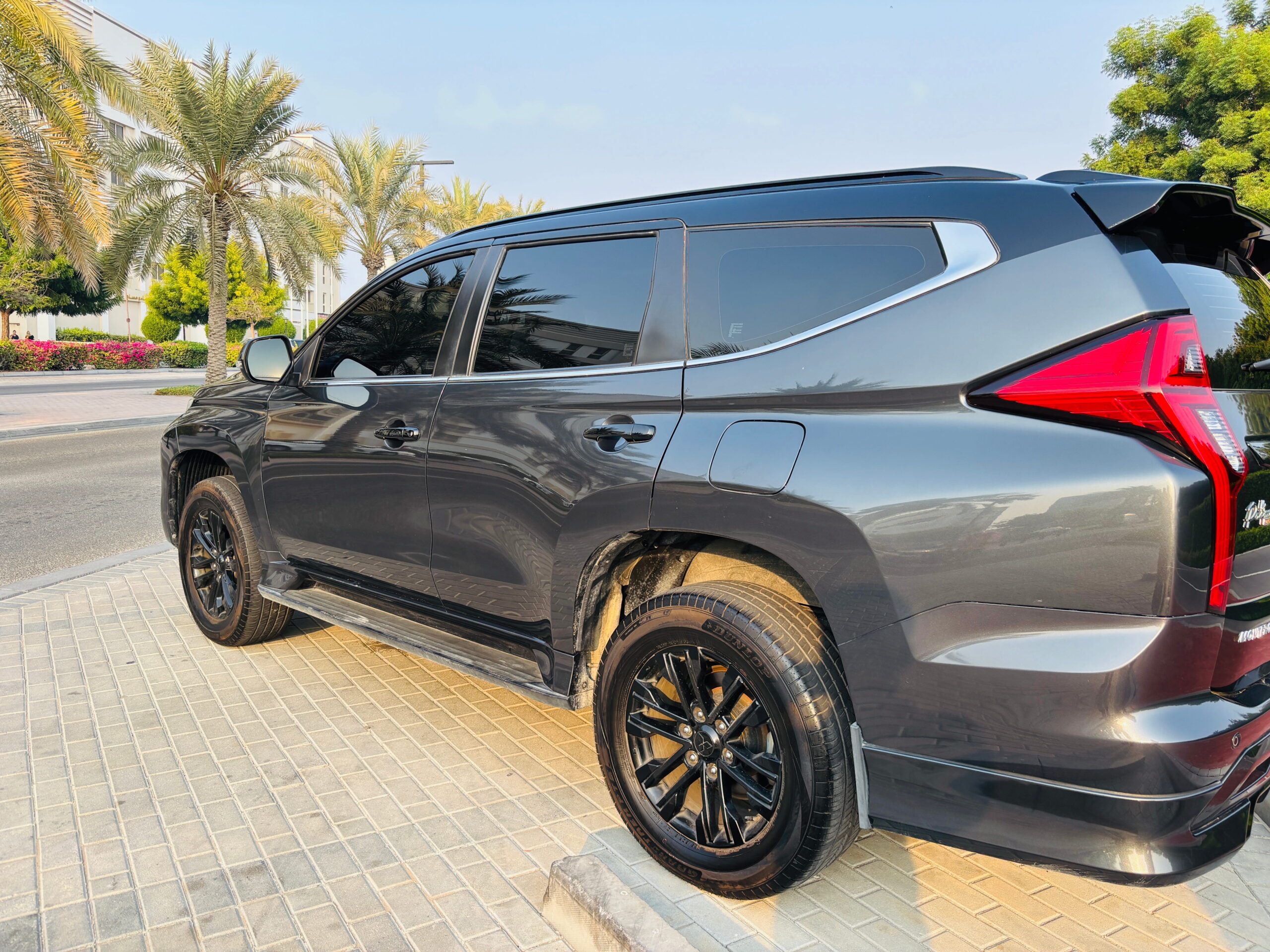 MitsubishiMontero1